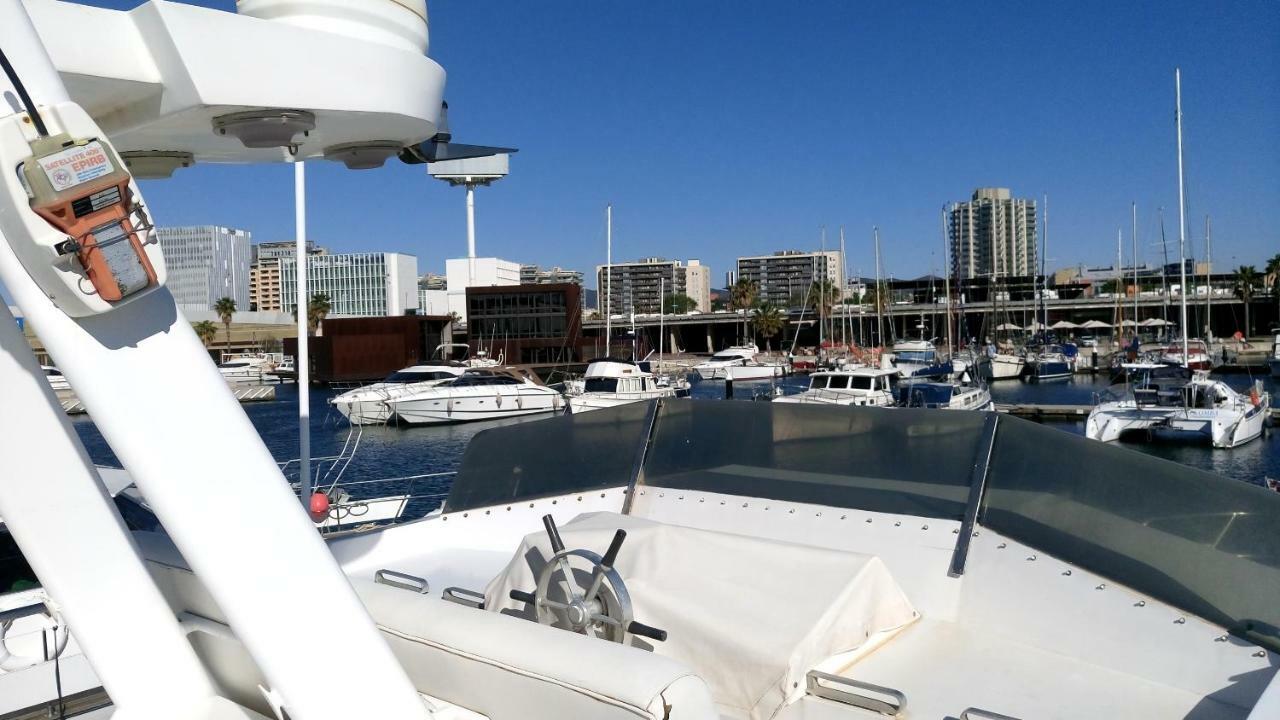Your Own Private Yacht Hotel Sant Adria de Besos Exterior photo